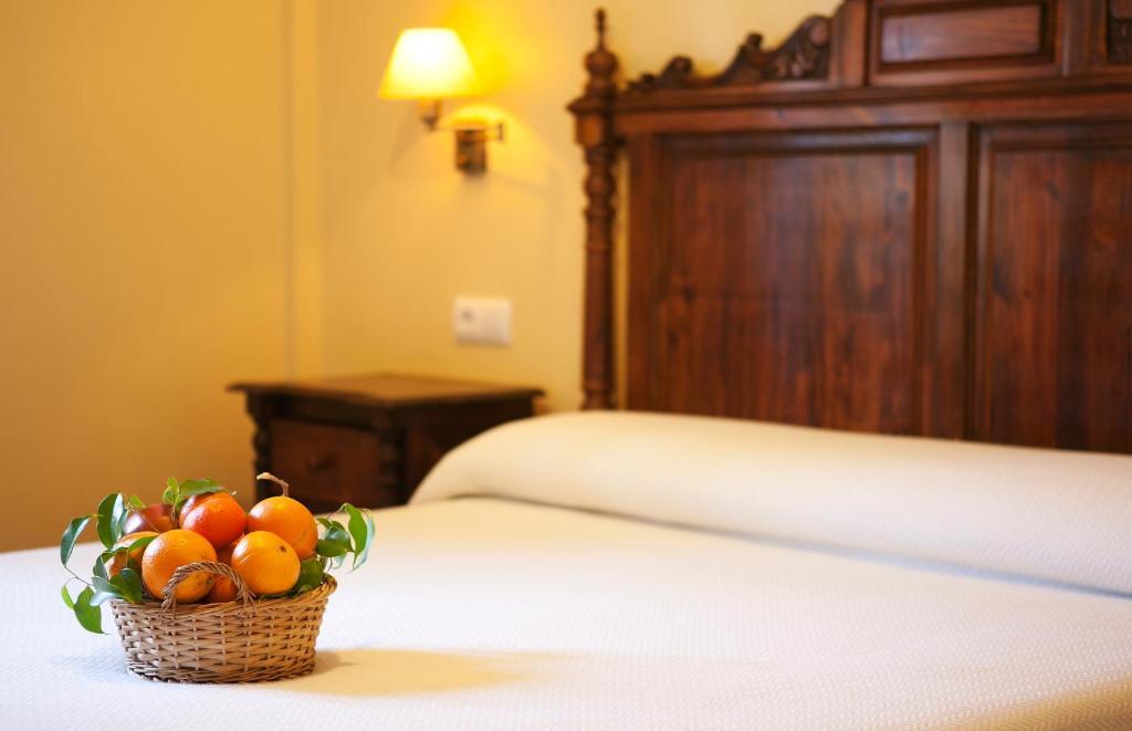 Hospederia Santiago Hotel Chiclana de la Frontera Room photo