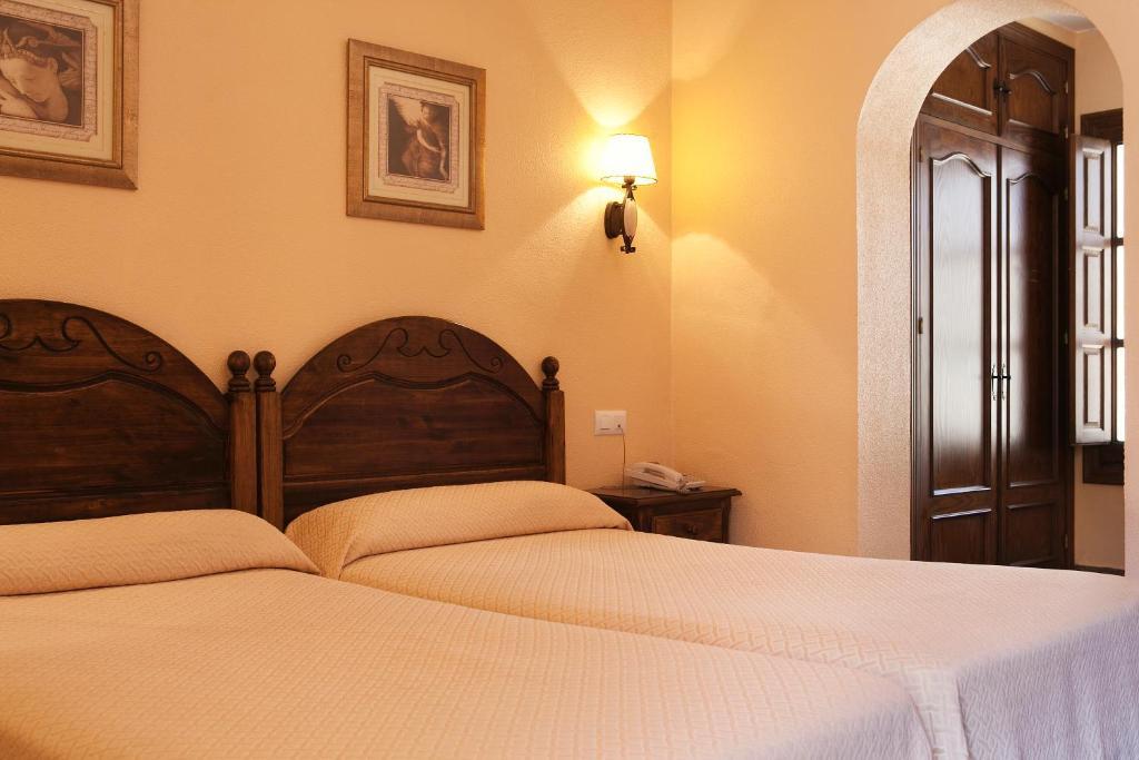 Hospederia Santiago Hotel Chiclana de la Frontera Room photo