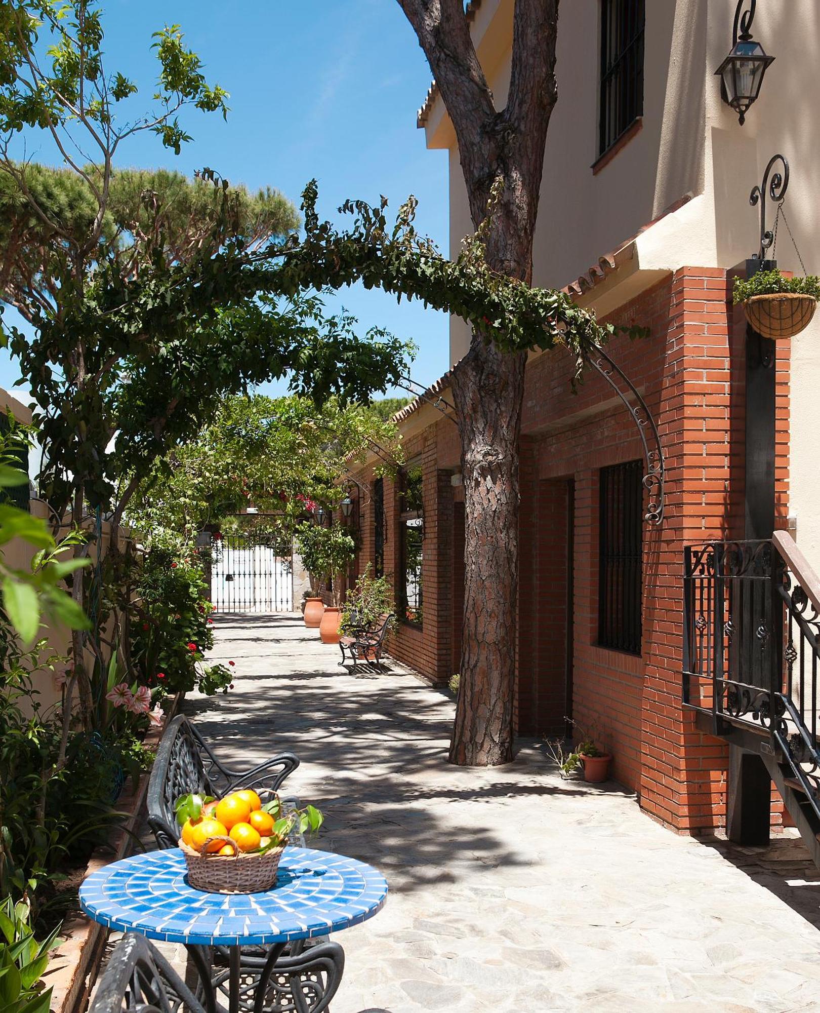 Hospederia Santiago Hotel Chiclana de la Frontera Exterior photo
